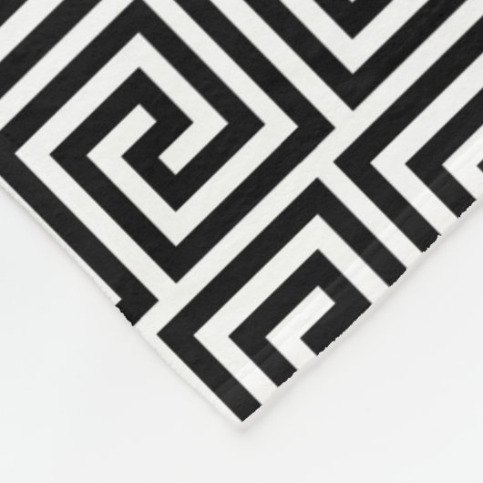 Elegantes Schwarz-Weiß-Griechisches Muster Fleecedecke (Ecke)