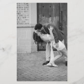 Elegantes Schwarz-Weiß-Menü für einfache Hochzeite Flyer (Hinten)