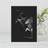 Elegantes Schwarz-weiß-Minimal-Foto Save the Date Einladung (Stehend Vorderseite)