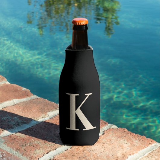 Elegantes Schwarz-Weiß-Monogramm Flaschenkühler (In Situ Pool)