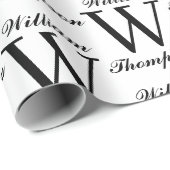 Elegantes Schwarz-Weiß-Script-Monogramm Geschenkpapier (Rolleneckpunkt)