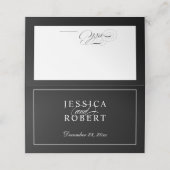 Elegantes Schwarz-Weiß-Skript Platzkarte (Außenseite Aufgefaltet)