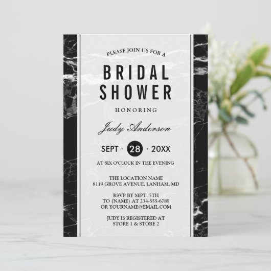 Elegantes Schwarz-weißes Marmorhochzeitungs-Brautp Einladung (Stehend Vorderseite)