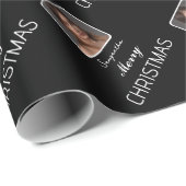 Elegantes Schwarzes Foto Script Name Frohe Weihnac Geschenkpapier (Rolleneckpunkt)