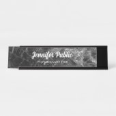 Elegantes Schwarzes Marmor Modernes Typografie-Skr Schreibtischnamensplakette (Vorderseite )