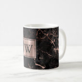 Elegantes Schwarzes Marmor Rose Gold Monogramm Kaffeetasse (VorderseiteRechts)
