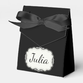 Elegantes Schwarzes Scallopiertes Schwarzes Party Geschenkschachtel