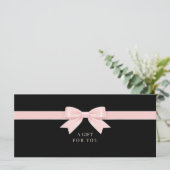 Elegantes schwarzes Schleifen-QR-Code-Geschenkguts (Stehend Vorderseite)