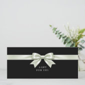 Elegantes schwarzes Schleifen-QR-Code-Geschenkguts (Stehend Vorderseite)