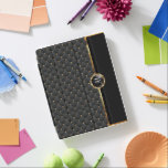 Elegantes Schwarzes Textur- und Goldmuster - Monog iPad Hülle<br><div class="desc">iPad-Abdeckung. ⭐ 100% anpassbar. *****Klicken Sie auf die SCHALTFLÄCHE ANKLICKEN, um hinzuzufügen, zu löschen, zu verschieben, zu verändern, umzudrehen, zu drehen, etc... eine der Grafiken oder Texte. ⭐ 99% meiner Designs in meinem Geschäft sind in Schichten gemacht. Damit können Sie die Größe und den Text der Grafik und des Textes...</div>