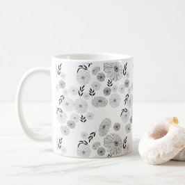Elegantes Schwarzes Wildblume Doodles Muster Kaffeetasse