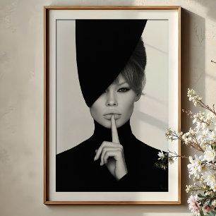 Elegantes Schweigen: Dramatisches Bardot-Modeportr Poster