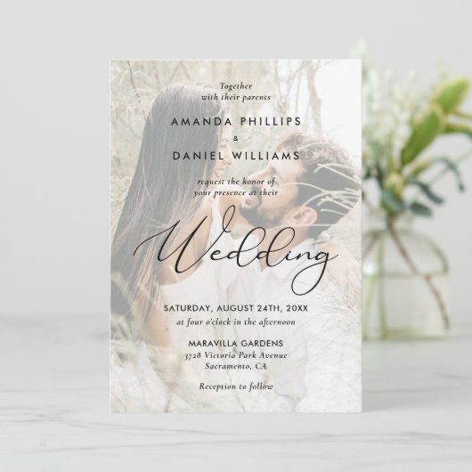 Elegantes Script 2 Foto Hochzeit Einladung (Stehend Vorderseite)