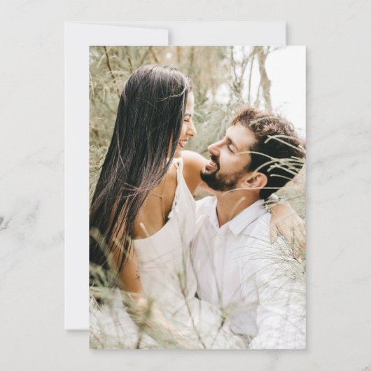 Elegantes Script 2 Foto Hochzeit Einladung (Rückseite)