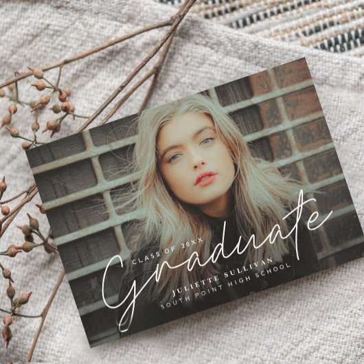 Elegantes Script 4 Foto Collage Graduation Party Einladung