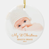 Elegantes Script Baby's First Christmas Foto Keramik Ornament (Vorne)