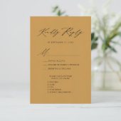 Elegantes Script Beige Minimalistisch Chic Wedding RSVP Karte (Stehend Vorderseite)