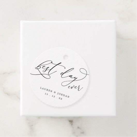 Elegantes Script Best Day Ever Wedding Geschenkanhänger (Beispiel)