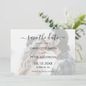 Elegantes Script Black and White Wedding Foto Save The Date (Stehend Vorderseite)