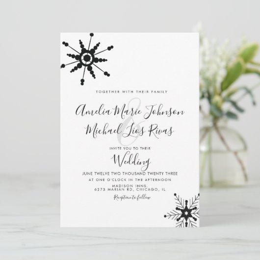 Elegantes Script Black Snowflakes Weihnachten Hoch Einladung (Stehend Vorderseite)