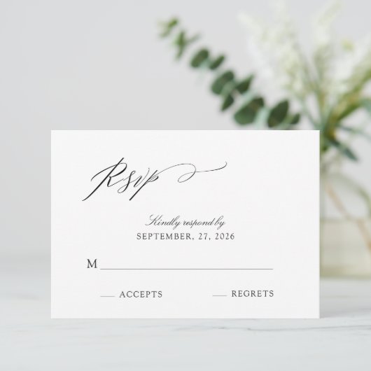 Elegantes Script Black & White Wedding RSVP Karte (Stehend Vorderseite)