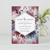 Elegantes Script Burgundy Wedding Save The Date (Stehend Vorderseite)