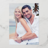 Elegantes Script Classic Minimal Foto Wedding Gold Folieneinladung (Rückseite)