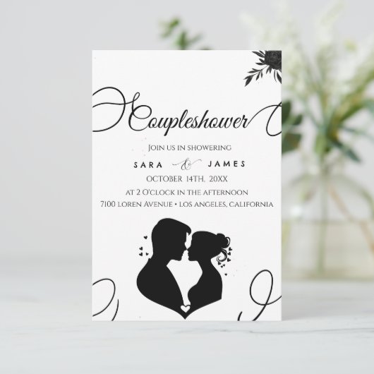 Elegantes Script Couples Brautparty Einladung (Stehend Vorderseite)