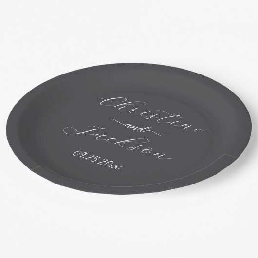 Elegantes Script Dark Gray Wedding Pappteller (Schrägansicht)