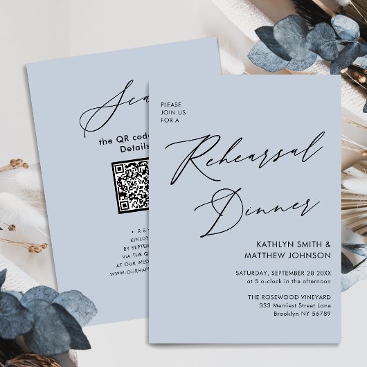 Elegantes Script Dusty Blue Probe Dinner QR Einladung