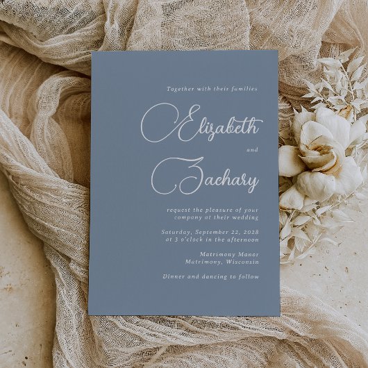 Elegantes Script Dusty Blue Wedding Einladung
