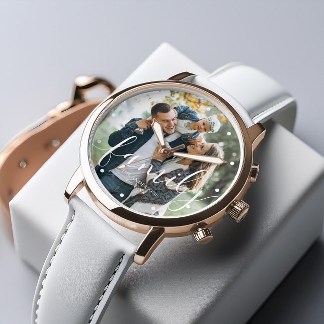 Elegantes Script "Family" Custom Foto Watch Armbanduhr (Inspiration mockup (not actual product))