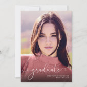 Elegantes Script Foto Burgundy Maroon Abschluss Ankündigung (Vorderseite)