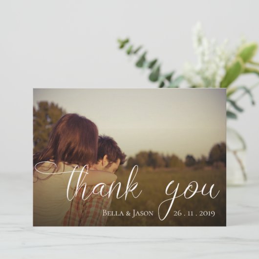 Elegantes Script Foto Hochzeit Dankeschön Karte (Stehend Vorderseite)