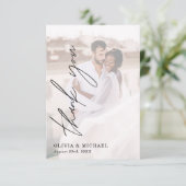 Elegantes Script Foto Hochzeit Dankeschön Karte (Stehend Vorderseite)