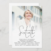Elegantes Script-Foto Overlay 60. Geburtstag Einladung (Vorne/Hinten)