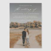 Elegantes Script-Foto-Overlay-Hochzeit Magneteinladung (Vorderseite)