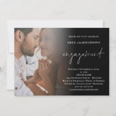 Elegantes Script Foto QR Code Verlobung Schwarz Einladung (Vorderseite)