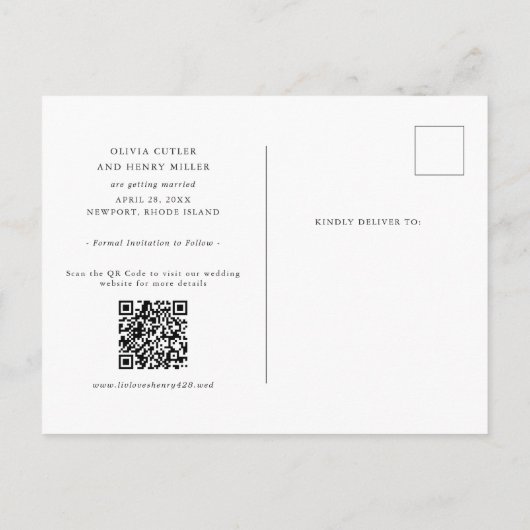 Elegantes Script-Foto Save the Date mit QR-Code Ankündigungspostkarte (Rückseite)