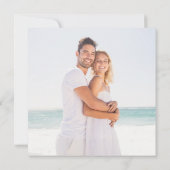 Elegantes Script-Foto Wedding Square Einladung (Rückseite)