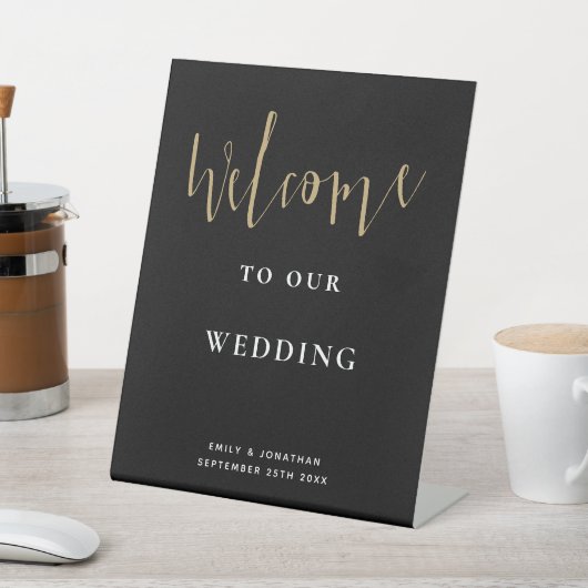Elegantes Script Gold Black Willkommen bei Hochzei Sockelschild (In SItu)