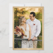 Elegantes Script Gold Wreath Monogram Foto Hochzei Einladung (Rückseite)