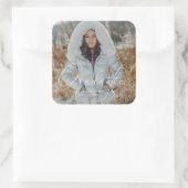 Elegantes Script Graduate Foto und Name Quadratischer Aufkleber (Tasche)