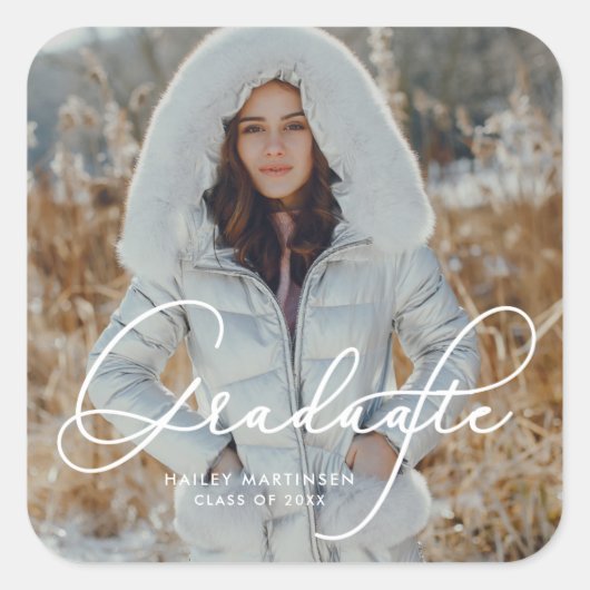 Elegantes Script Graduate Foto und Name Quadratischer Aufkleber (Vorderseite)