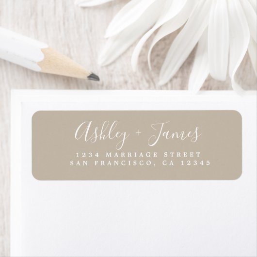 Elegantes Script Gray Wedding Return Address Label (Insitu)
