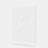 Elegantes Script Heart Wedding Tischnummer Five Acrylschild (Winkel)