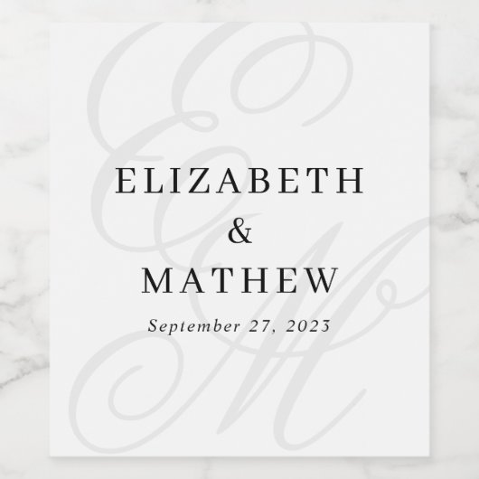 Elegantes Script Ivory White Monogram Wedding Weinetikett (Einzelnes Label)