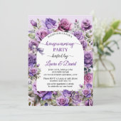 Elegantes Script Lila Rose Housewarming Party Einladung (Stehend Vorderseite)