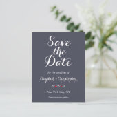 Elegantes Script Lila Wedding Save the Date Postkarte (Stehend Vorderseite)