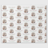 Elegantes Script Merry Christmas Family Name Foto Geschenkpapier (Flach)